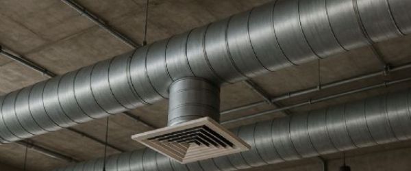 裝潢不破壞結構！明管冷氣安裝特色、施工要點與居家搭配建議一次掌握